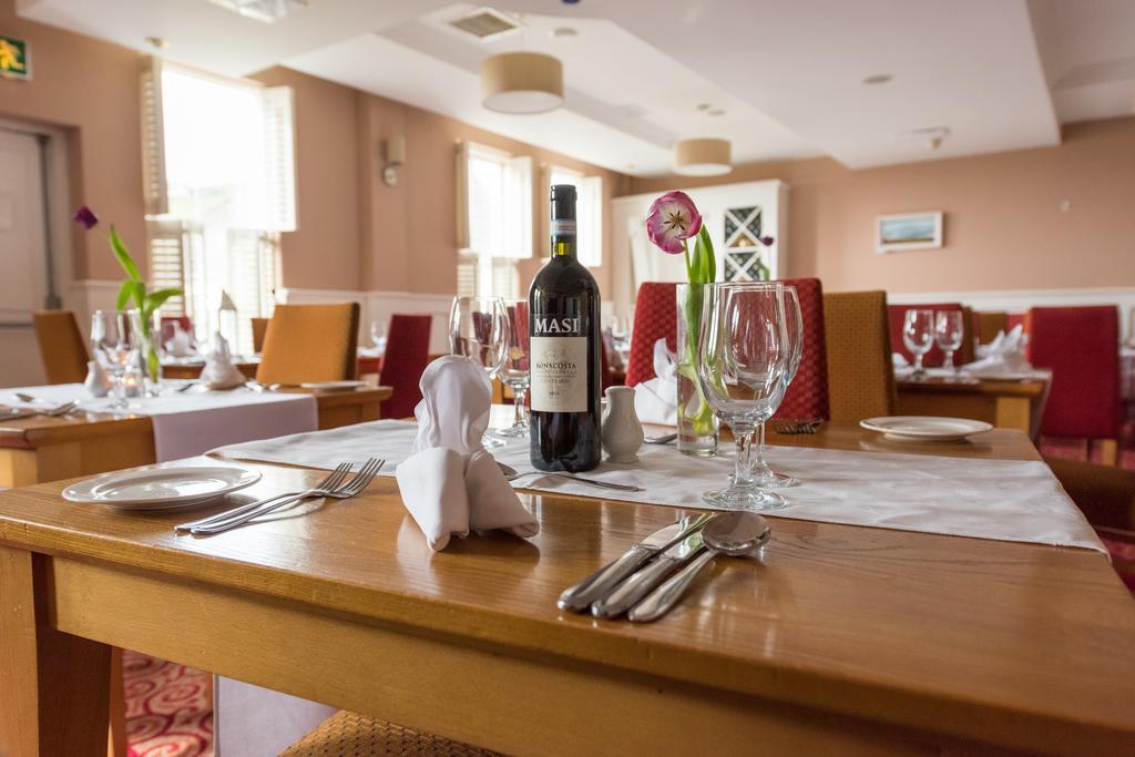 Downings Bay Hotel מראה חיצוני תמונה